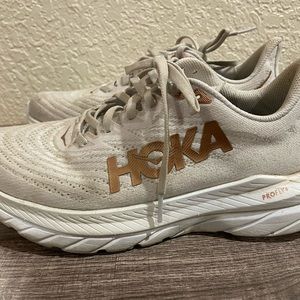 Women’s Hoka Running Shoes Size 7.5